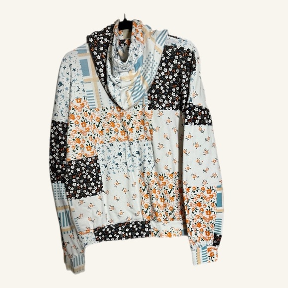 AMPERSAND AVE Floral and Leaf Patchwork Print Hoodie with Lace Drawstrings XXL - Picture 5 of 5